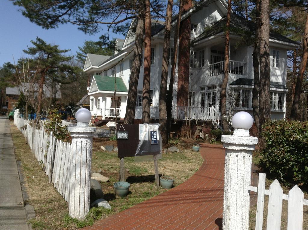 Petit Hotel And Restaurant Air Mail ฮาคุบะ ภายนอก รูปภาพ